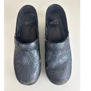 Dansko Embossed Black Leather Clogs Size 8.5 (EU 39)